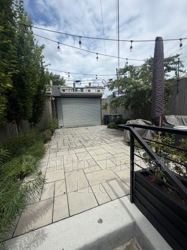 605B Kenyon St Nw - Photo 7 of 9