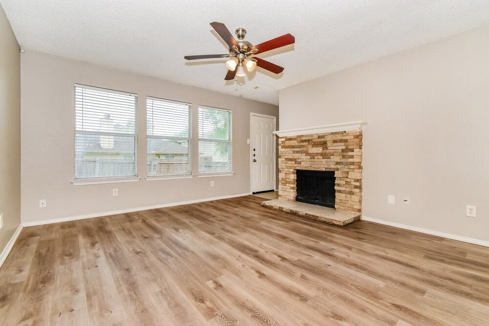 1112 Alexandria Dr - Photo 5 of 19