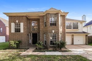 featured image of 15815 Spruce River Ct