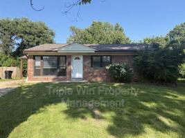 featured image of 1570 Mendell Dr