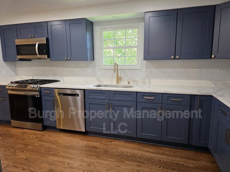 1520 Hatteras St - Photo 4 of 17