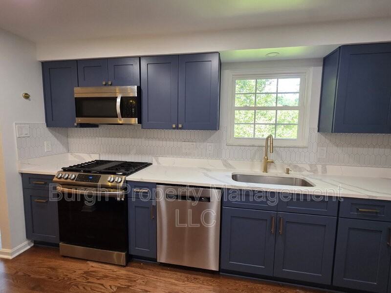 1520 Hatteras St - Photo 6 of 17