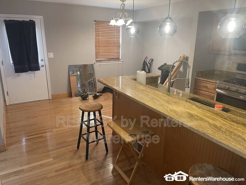 34 N Spring St - Photo 2 of 15