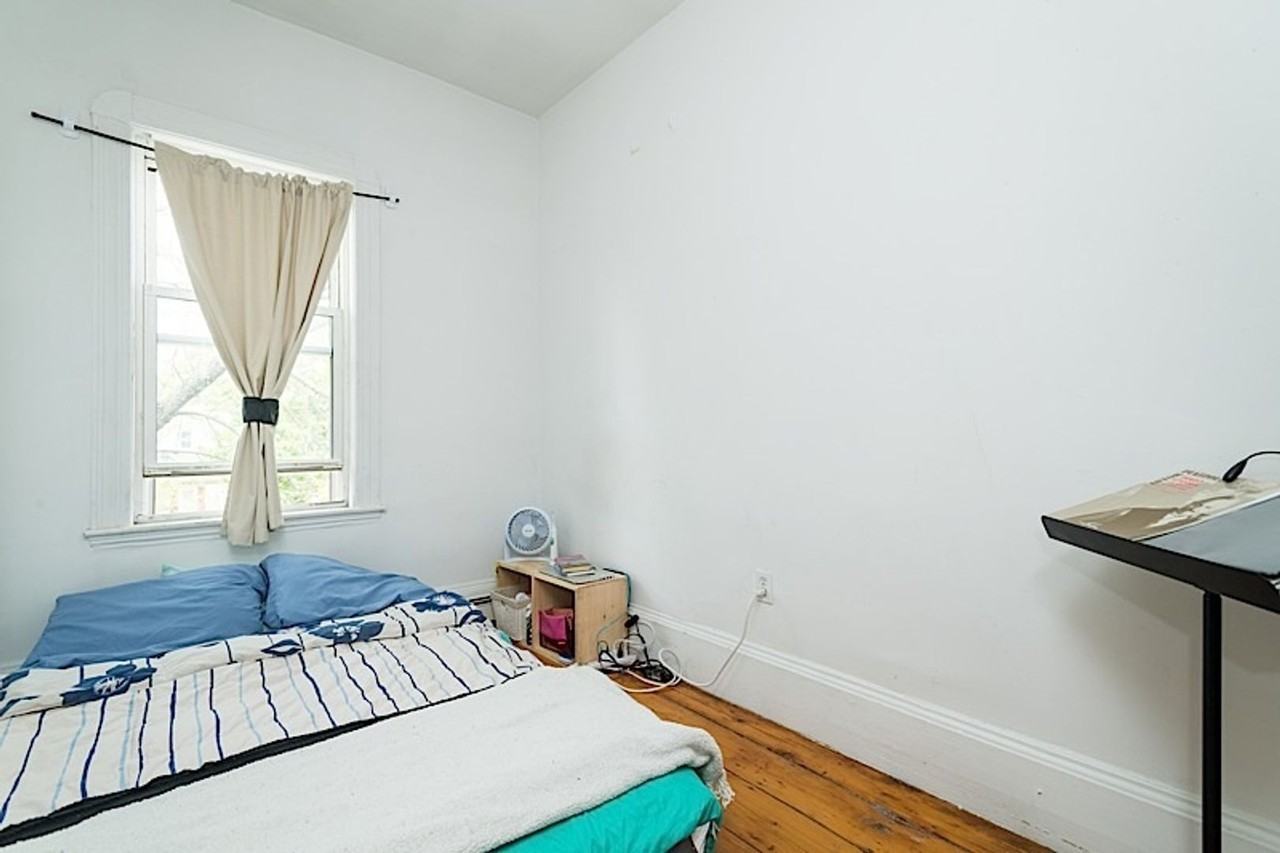 220 Prospect St - Photo 4 of 9
