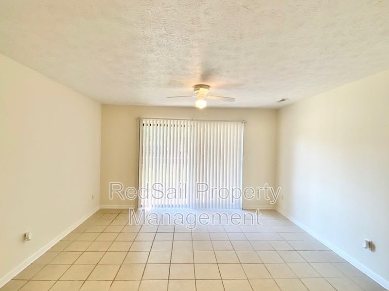 129 Haverford Ct - Photo 2 of 13