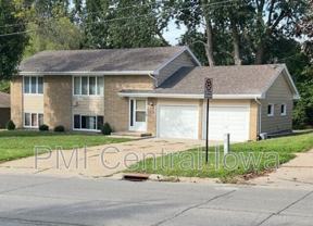 4922 Sw 14th St - Photo 1 of 1
