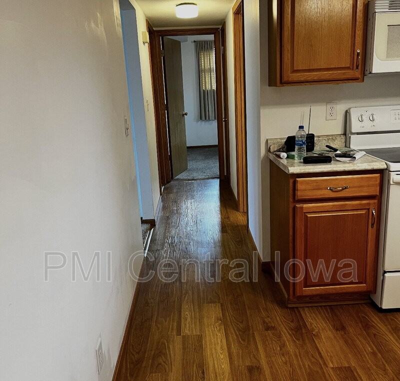 4922 Sw 14th St - Photo 4 of 13