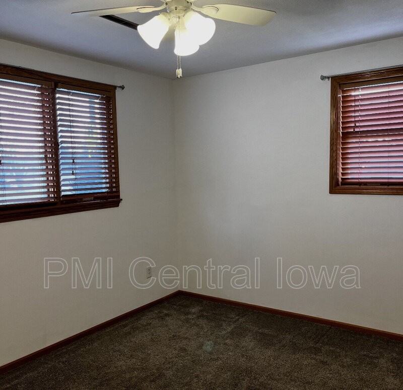 4922 Sw 14th St - Photo 6 of 13