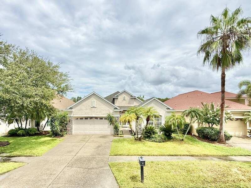 9512 Greenpointe Dr - Photo 2 of 50