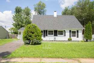 73 Somerset Dr - Photo 1 of 1