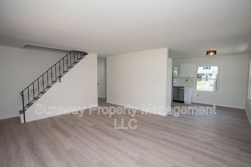 73 Somerset Dr - Photo 4 of 38