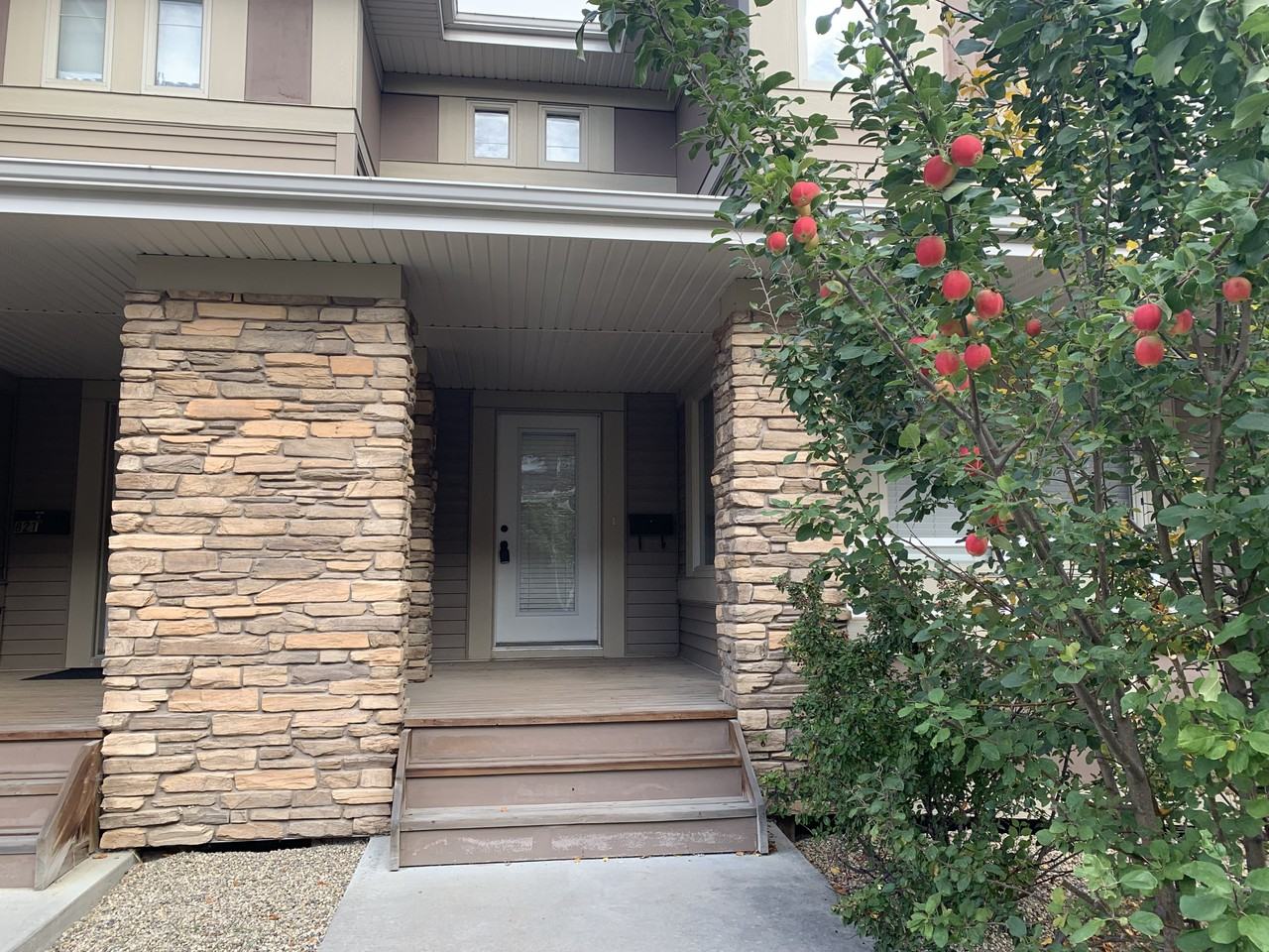 823 Valour Mews Nw - Photo 2 of 26