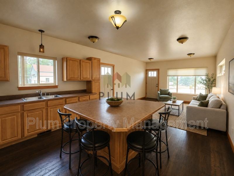 2117 Kensington Ave - Photo 3 of 11
