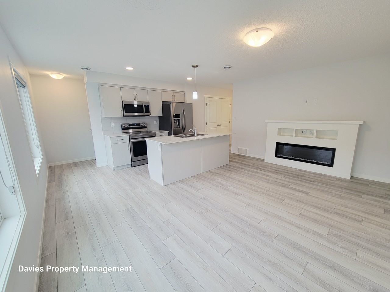 1110 Daniels Link Sw - Photo 2 of 13