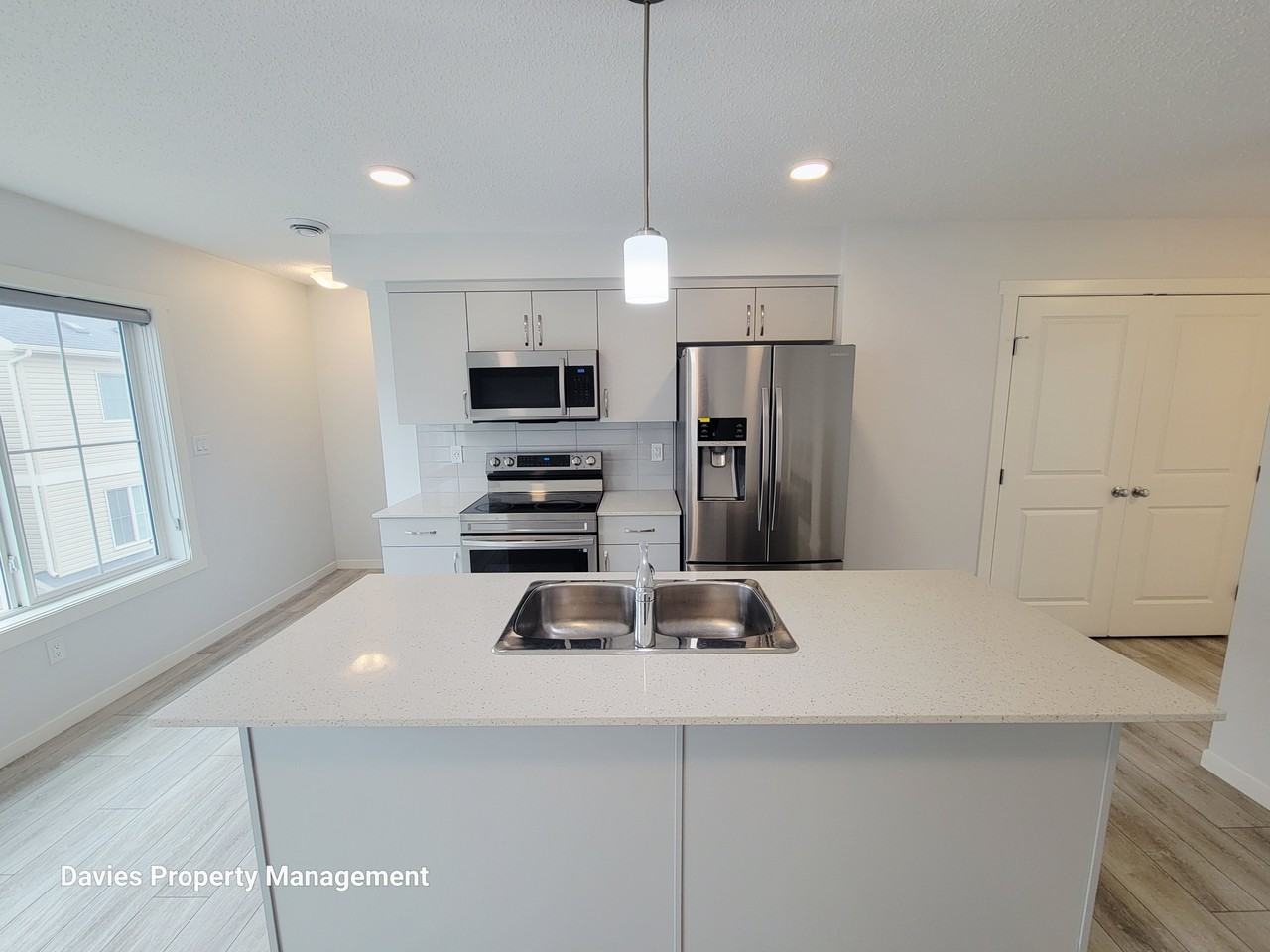1110 Daniels Link Sw - Photo 4 of 13