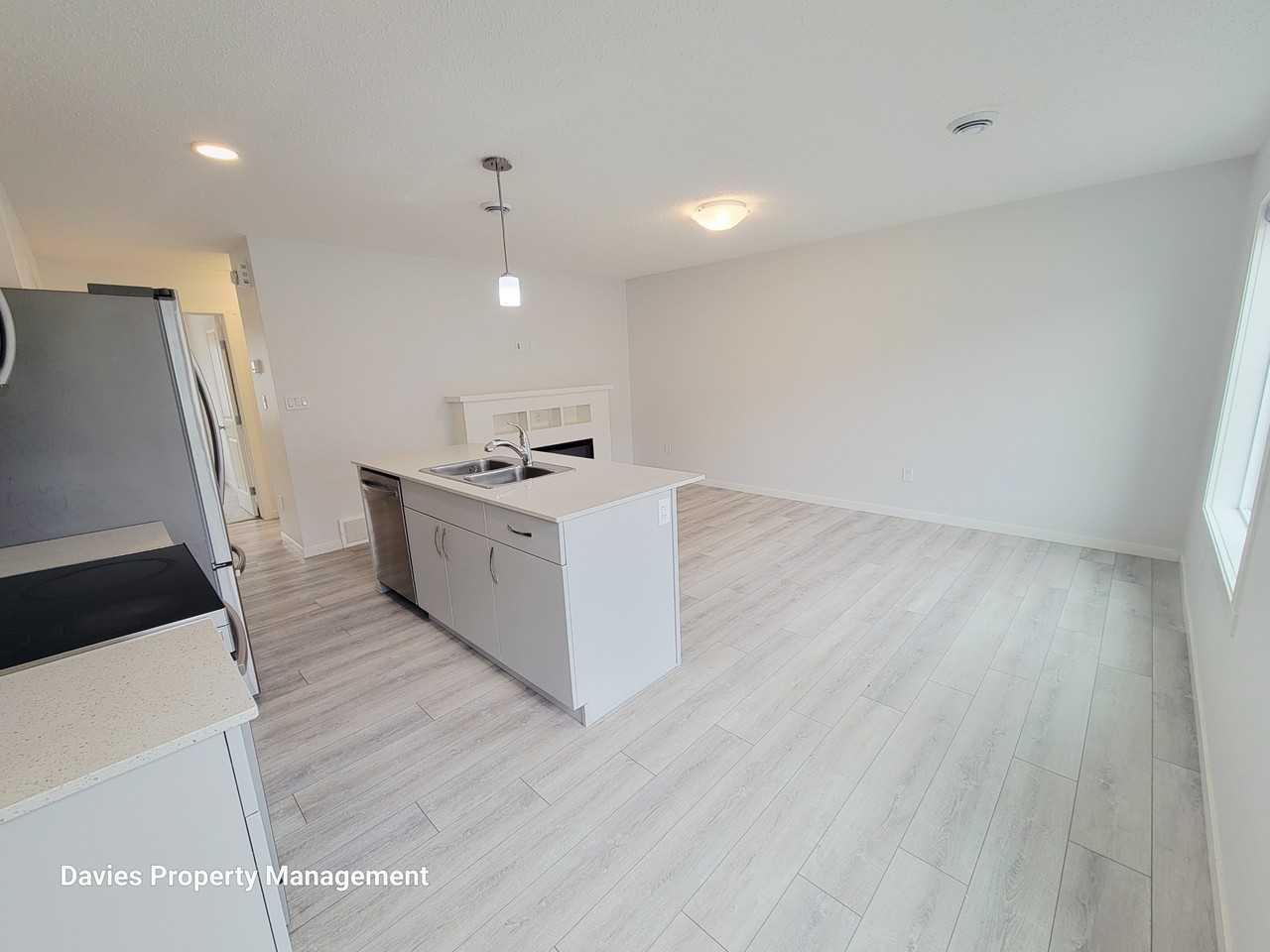 1110 Daniels Link Sw - Photo 5 of 13