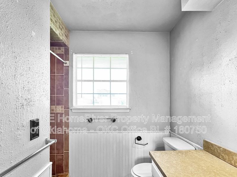 1029 Cambridge Dr - Photo 6 of 21