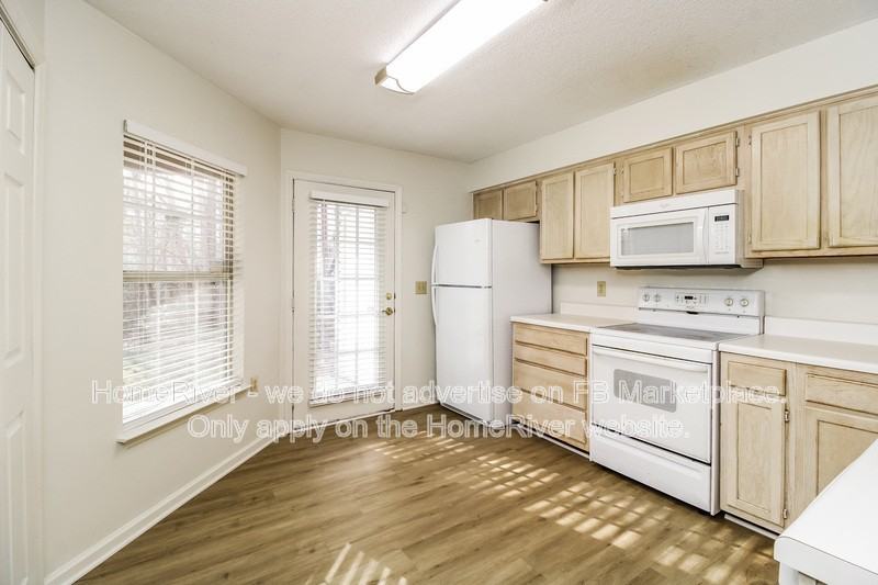 2630 Ingleside Dr #1C - Photo 4 of 18