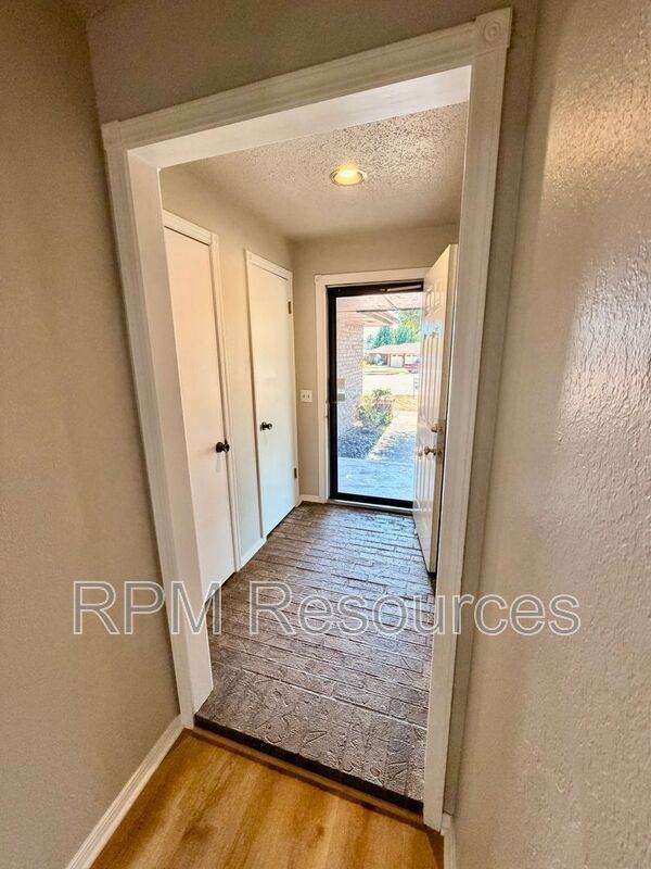 1208 Beano Bnd - Photo 3 of 21