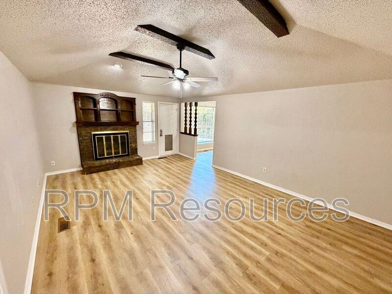 1208 Beano Bnd - Photo 4 of 21