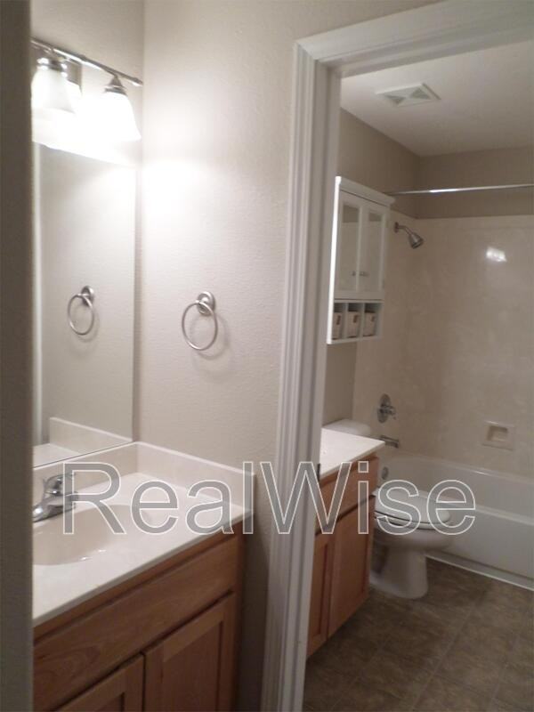 450 Midway Rd #7 - Photo 4 of 19