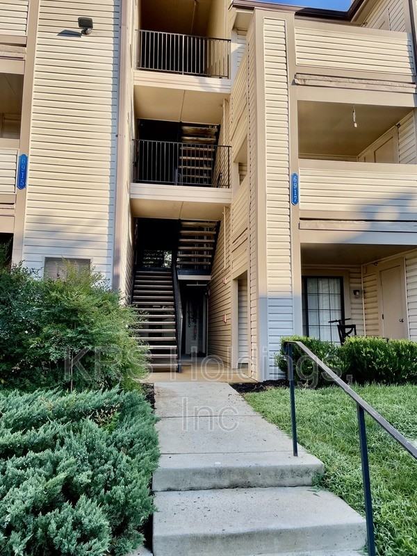 6917 Mary Caroline Cir #H - Photo 2 of 18