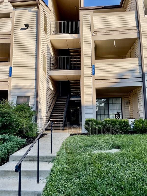 6917 Mary Caroline Cir #H - Photo 3 of 18