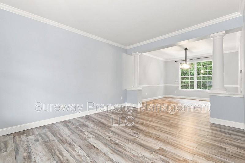 13 Grist Mill Ct - Photo 2 of 30