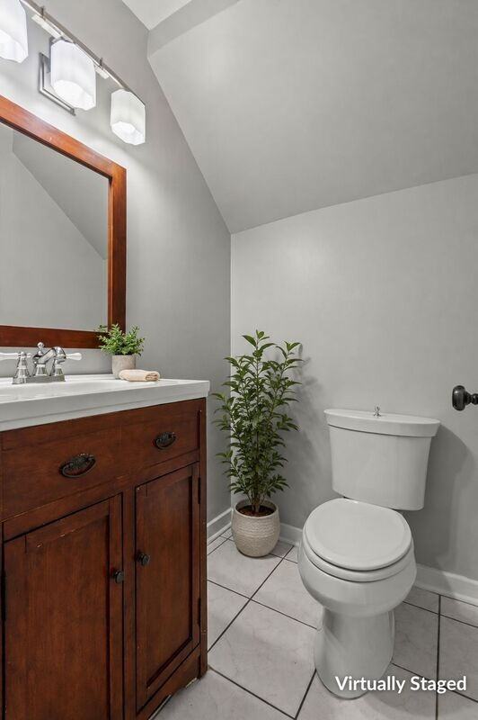 429 Russell St Ne - Photo 6 of 16
