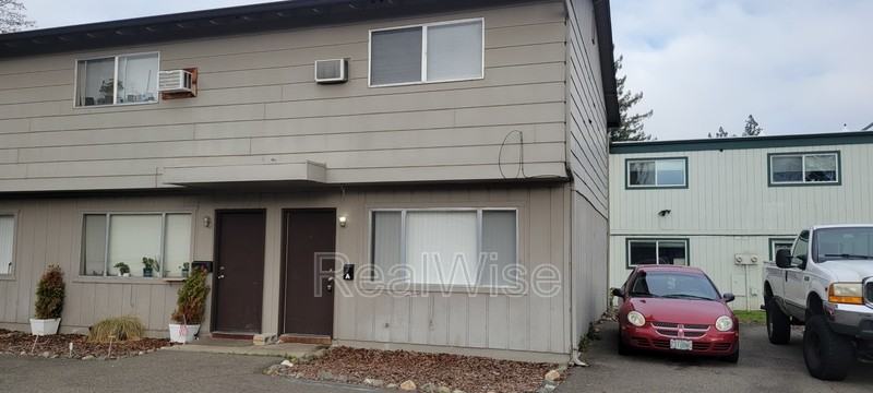 1112 Sw 5th St #A - Photo 2 of 38