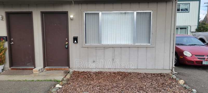 1112 Sw 5th St #A - Photo 3 of 38