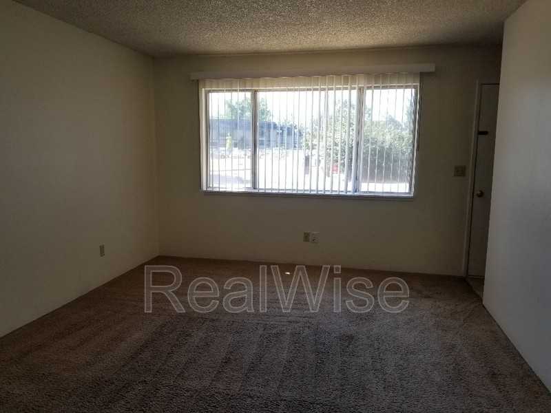 1112 Sw 5th St #A - Photo 5 of 38