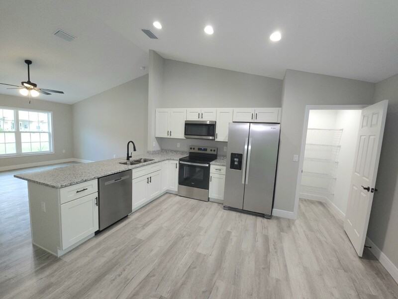 1749 W Lorraine Dr - Photo 3 of 15