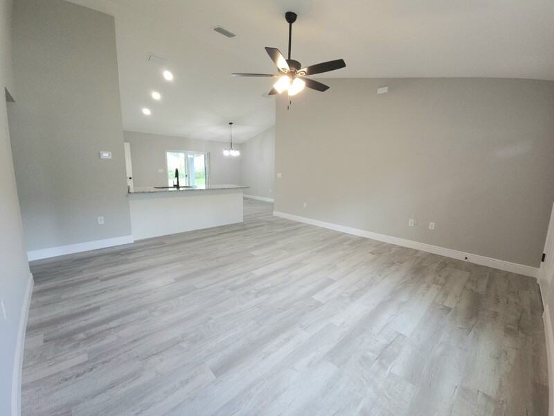 1749 W Lorraine Dr - Photo 4 of 15