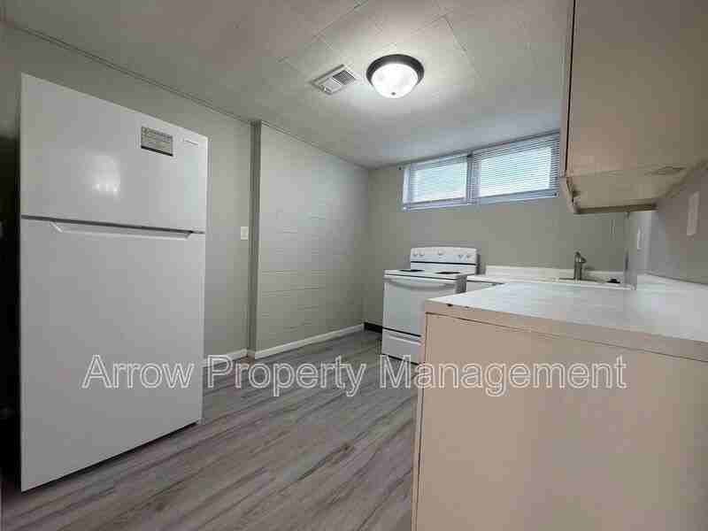 2049 Worthington Ave #B - Photo 3 of 16