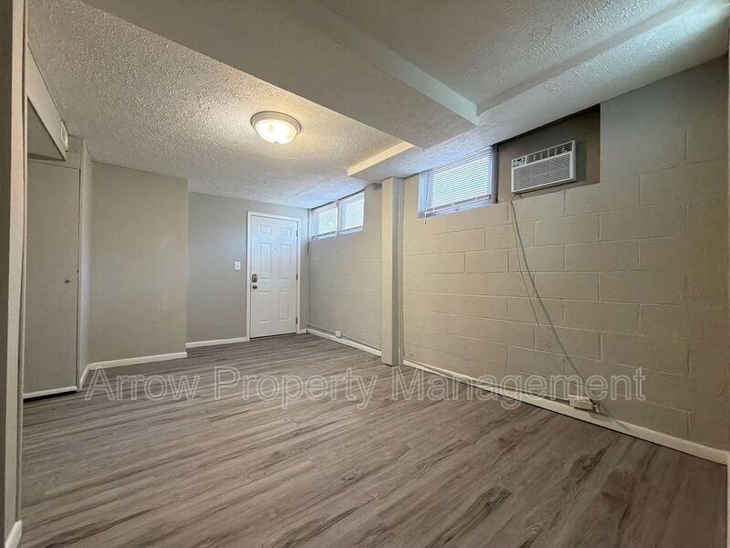 2049 Worthington Ave #B - Photo 6 of 16