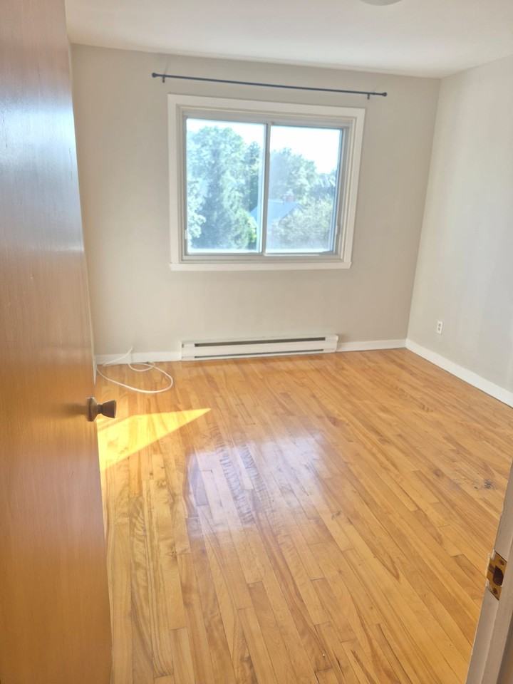 265 Rue Saint-Sylvestre #7 - Photo 4 of 12