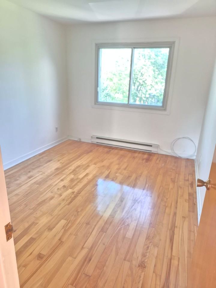 265 Rue Saint-Sylvestre #7 - Photo 7 of 12
