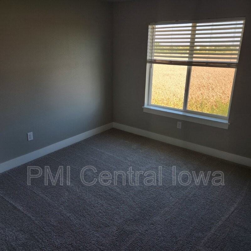 1355 Se Parkview Crossing Dr - Photo 4 of 22