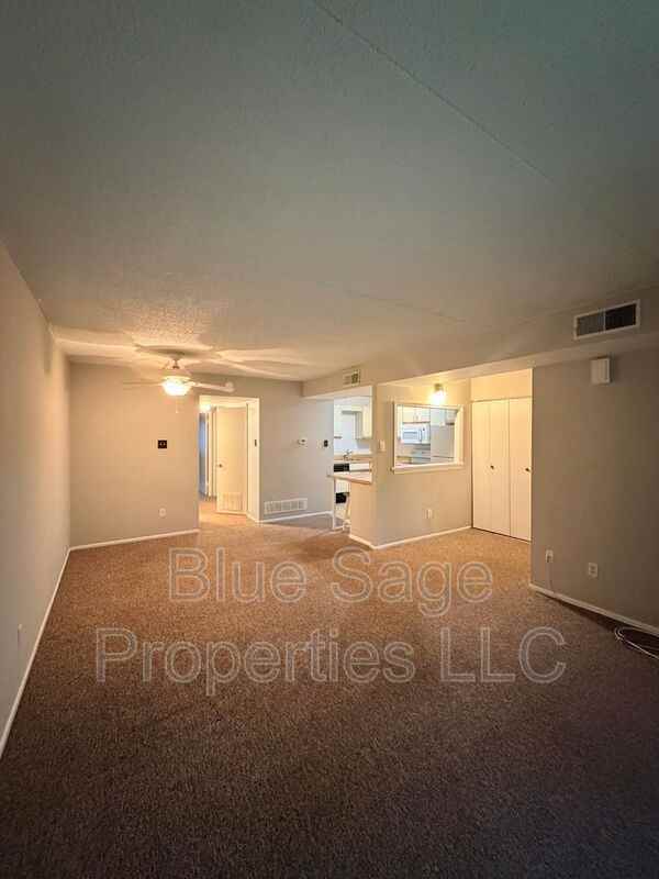 768 Putnam Blvd - Photo 4 of 22