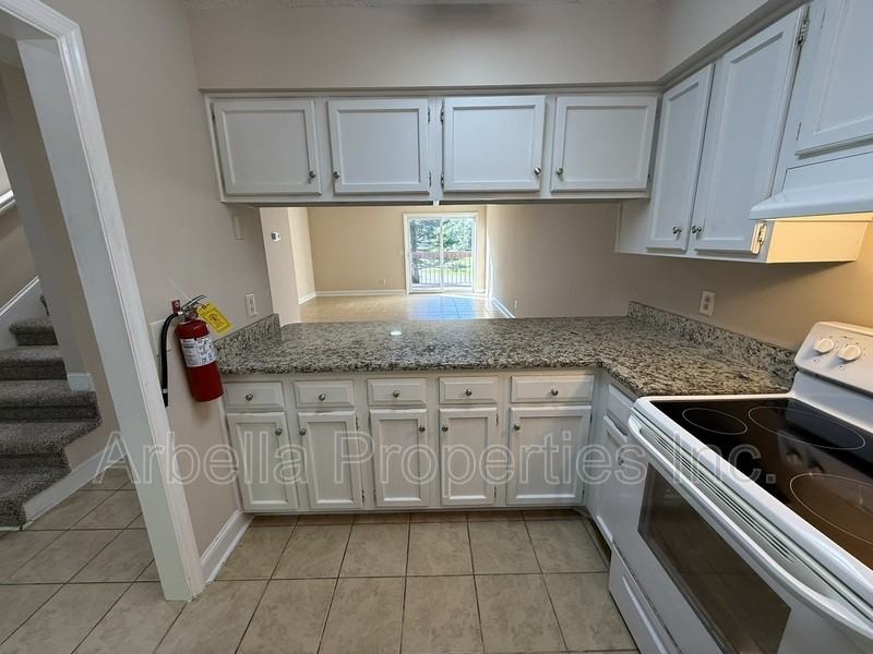 420 W Jackson Blvd #14 - Photo 5 of 20