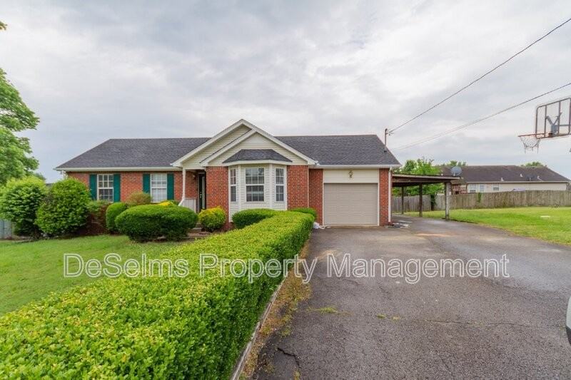 1009 Norwood Ct - Photo 2 of 20