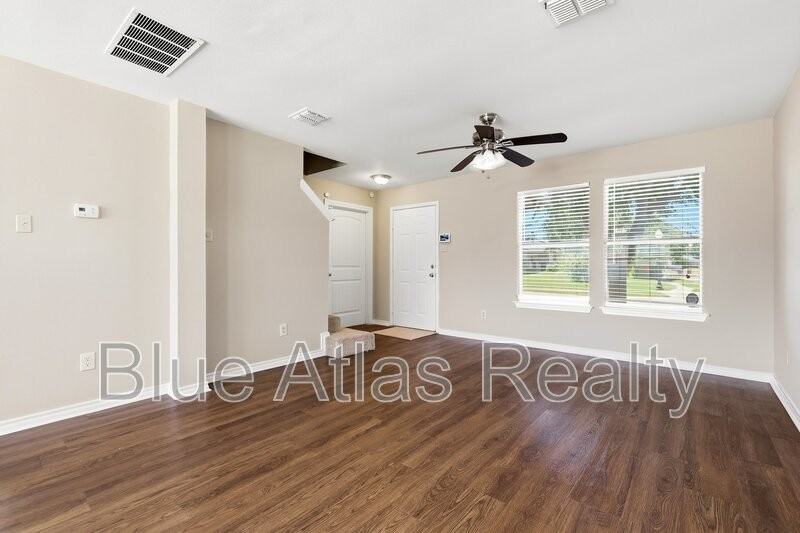 2744 Frontier Ln - Photo 5 of 27