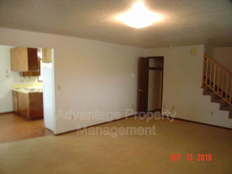 1952 Applegate St - Photo 6 of 12
