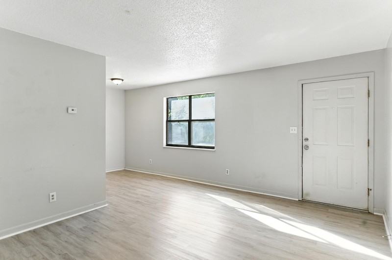 12827 Chapman Hwy - Photo 2 of 11