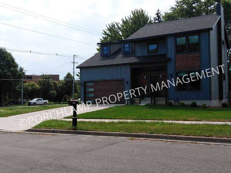 1034 Arlington Ave - Photo 2 of 37