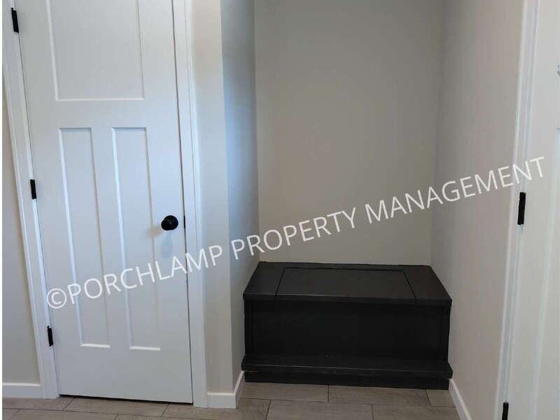 1034 Arlington Ave - Photo 5 of 37