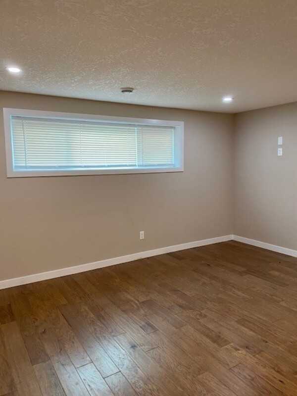 10135 161 St Nw - Photo 3 of 10