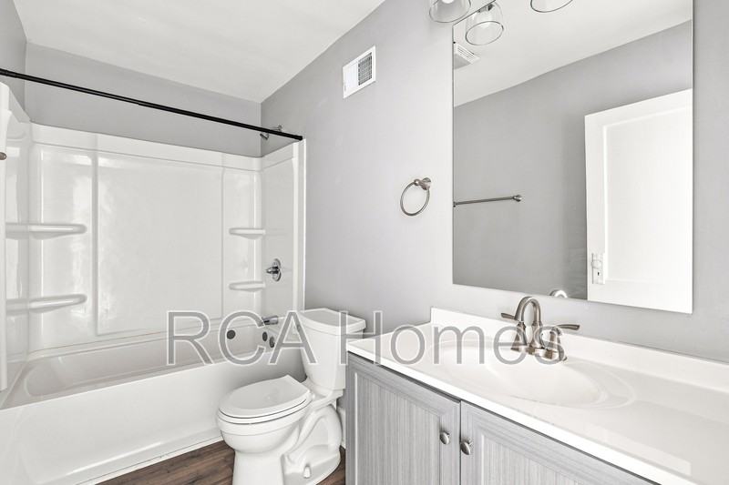 1036 Nelson Ave - Photo 7 of 10