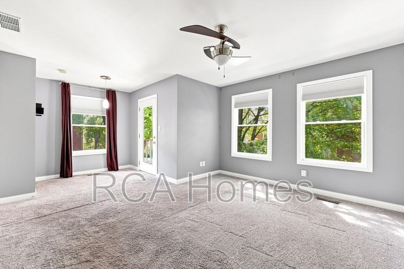 232 E Saint Joseph St - Photo 7 of 13